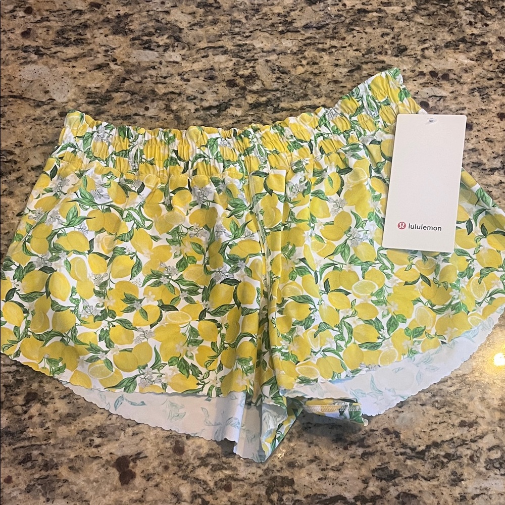 Lululemon (RARE!) 🍋 shorts ! NWT